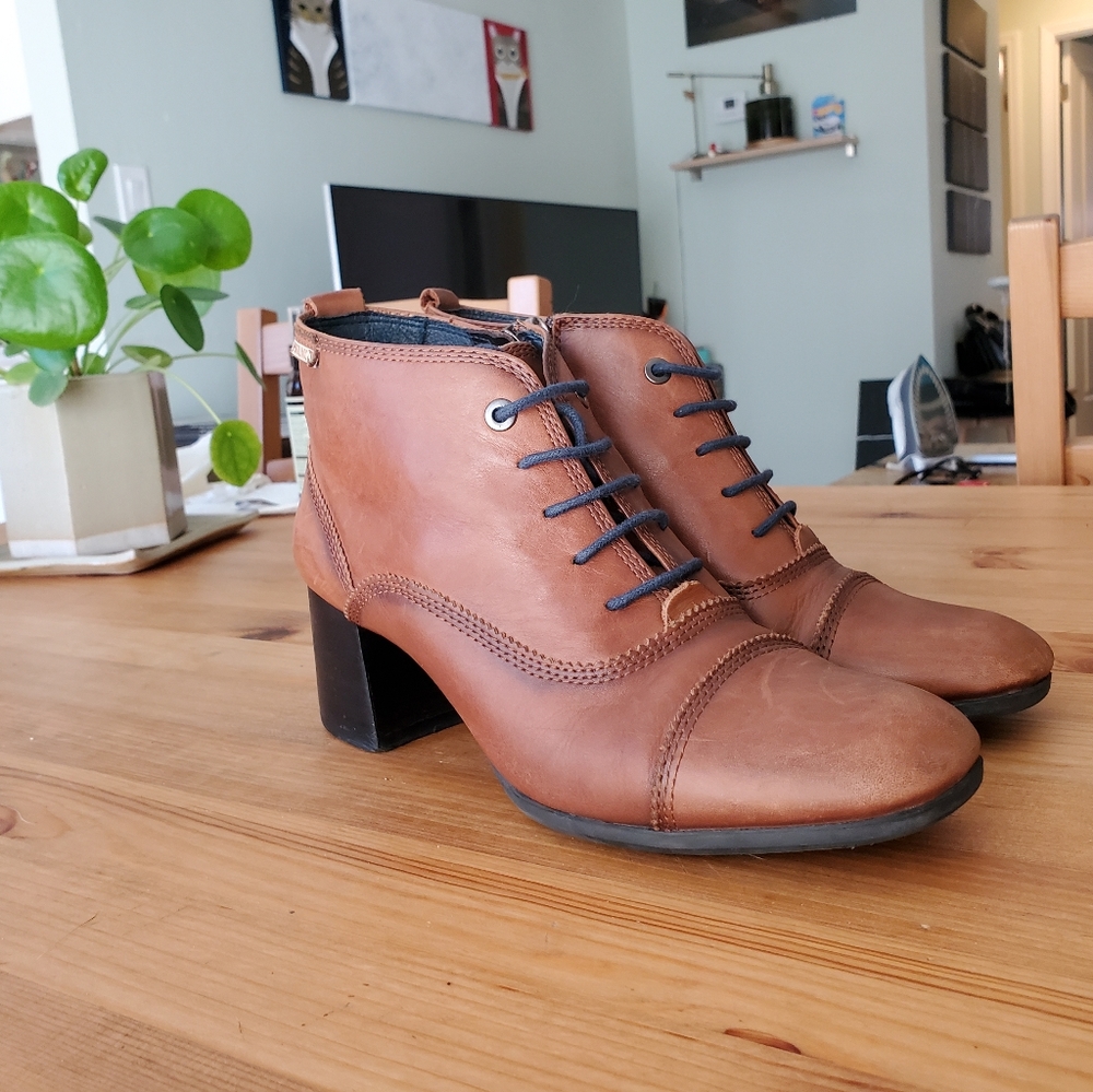 Pikolinos Cuero Block Heel Leather Ankle Boots